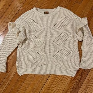 Forever 21 - cream sweater size medium